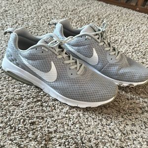 Nike shoes Size 11